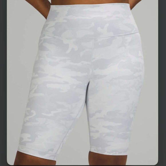 Lululemon Wunder Under Short (hemmed) - Picture 2 of 5